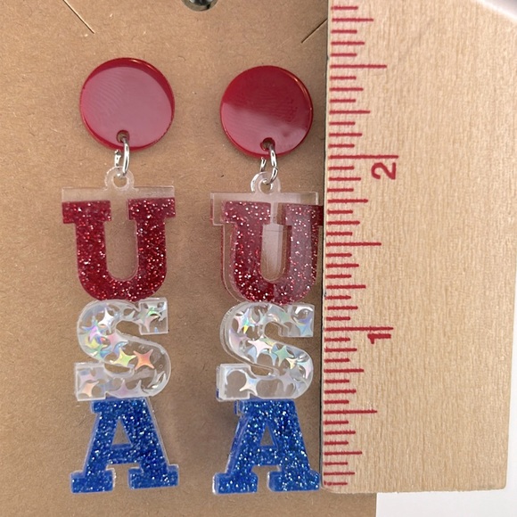 Acrylic ”USA” Red White and Blue Stud Earrings  Fashion Jewelry - Picture 2 of 2